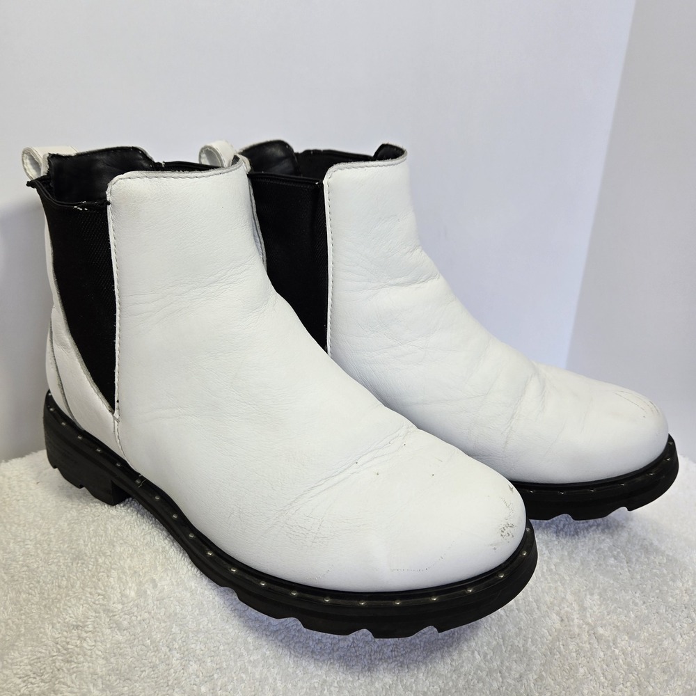 Sorel Women Lug Sole Chelsea Boots Lennox Chelsea Size US 8 White Leather Shoes